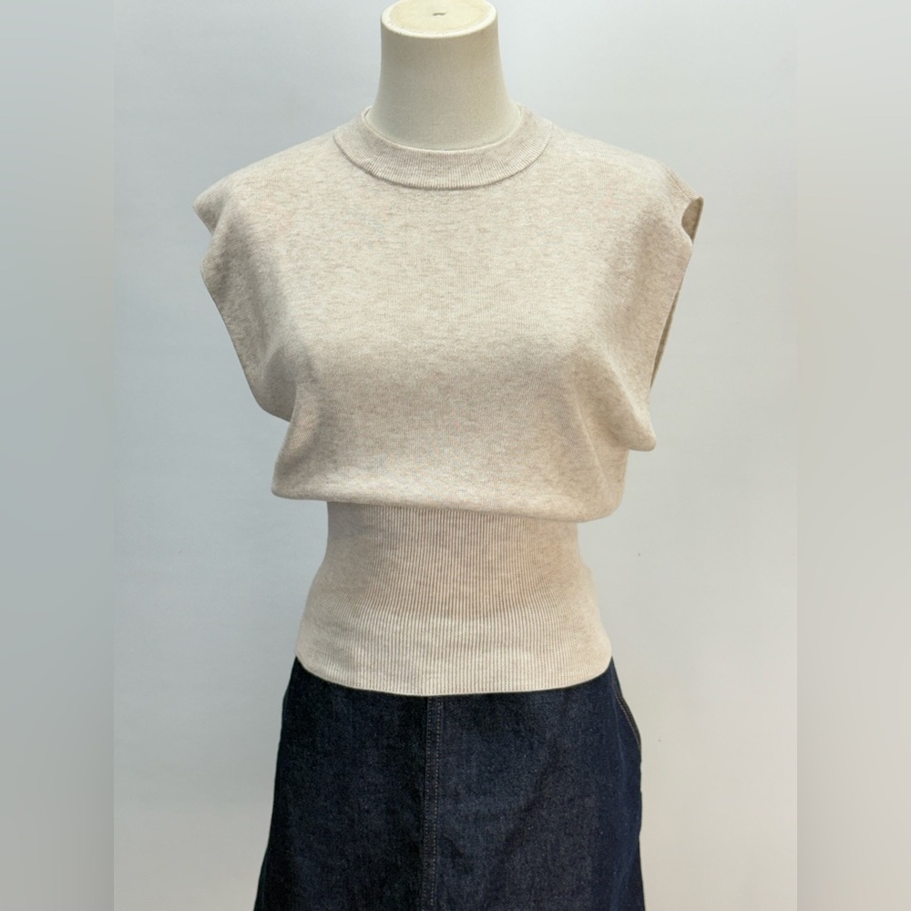 MOLLY BRACKEN Beige Sleeveless crew neck ribbed waist Knit top size S - Picture 4 of 13
